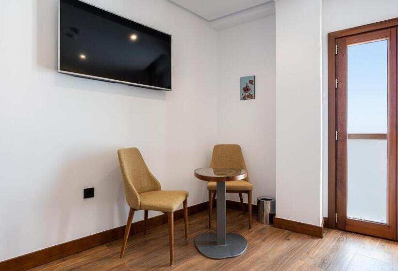 غرفة قياسية, Antantie