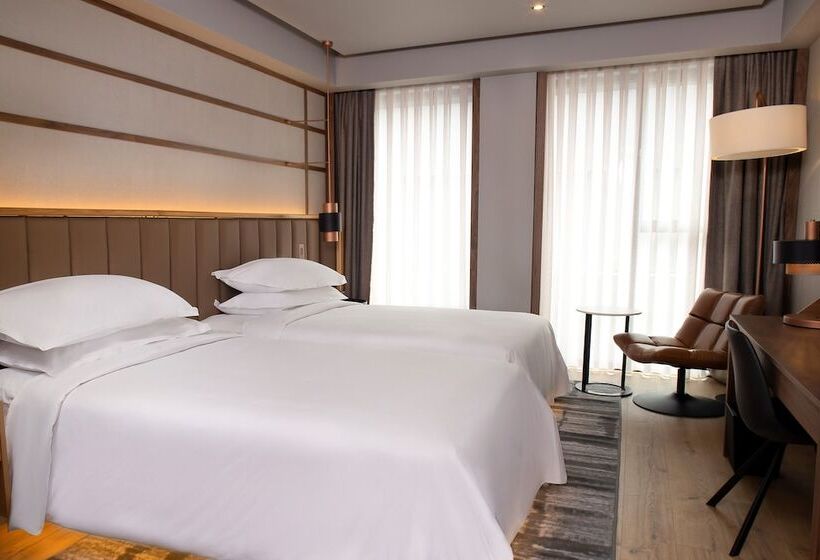 Premium room with terrace, Four Points By Sheraton Prishtina City