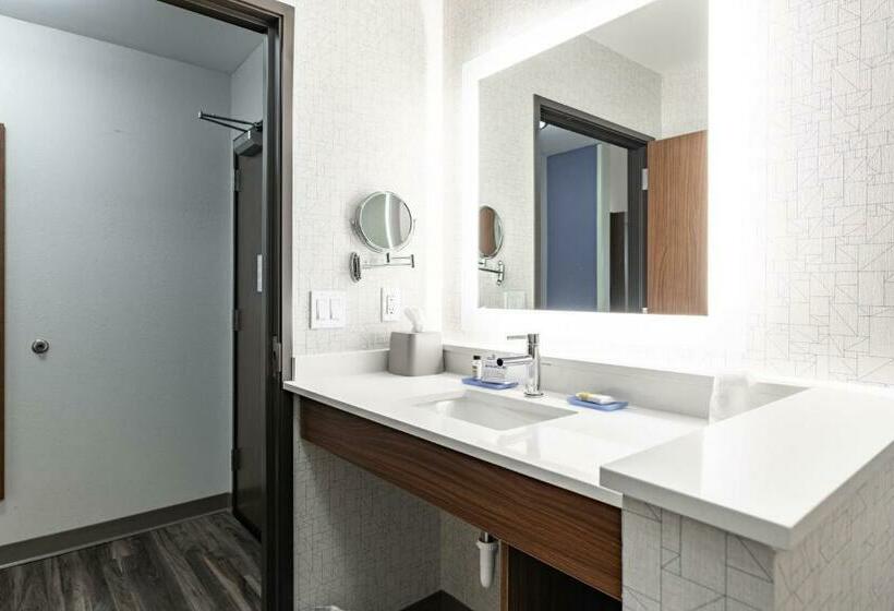 Номер Стандарт, Holiday Inn Express & Suites Moundsville, An Ihg