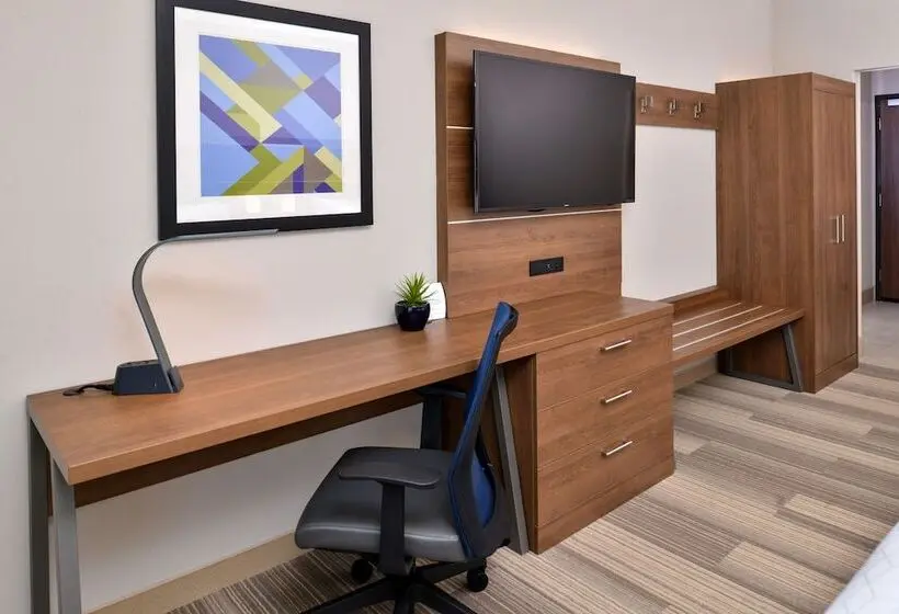 身障者適用スイートルーム, Holiday Inn Express & Suites   Moundsville, An Ihg