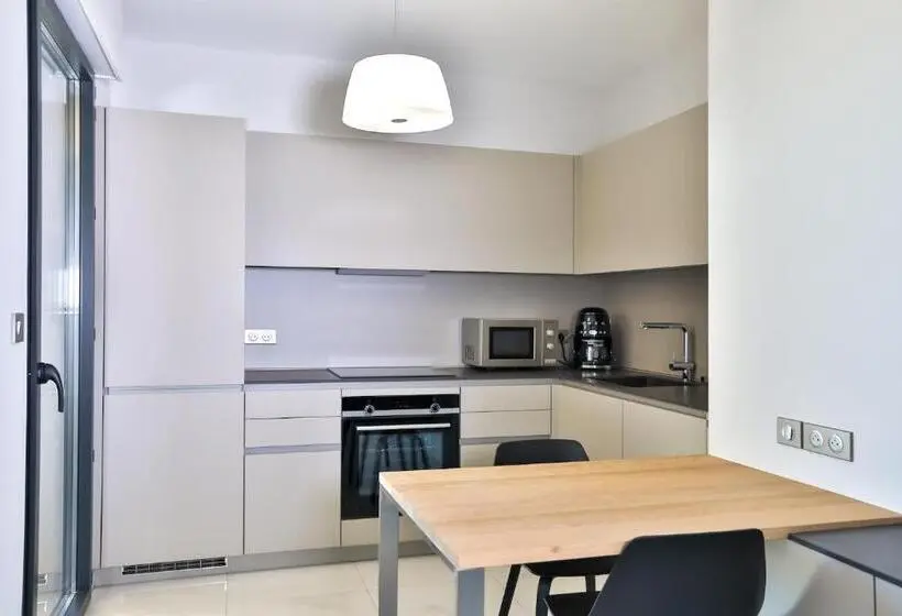 آپارتمان 2 خوابه, Residenza Leca Colonna