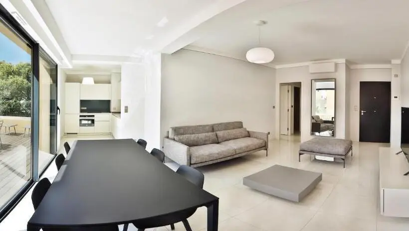آپارتمان 1 خوابه با تراس, Residenza Leca Colonna