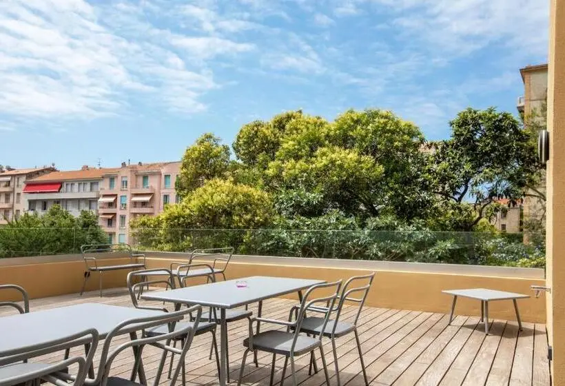 آپارتمان 1 خوابه با تراس, Residenza Leca Colonna