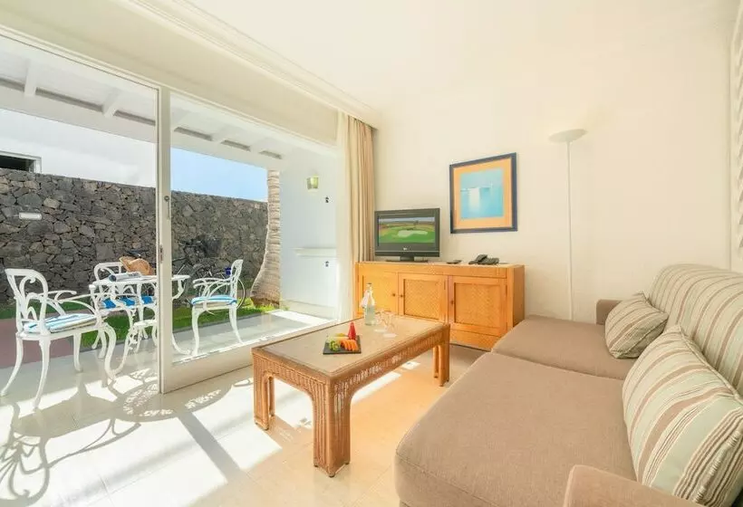 استودیوی استاندارد, Plus Fariones Apartamentos
