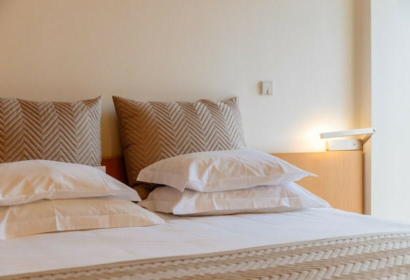 غرفة قياسية مطلة على ملعب الجولف, Axis Ponte De Lima Golf Resort