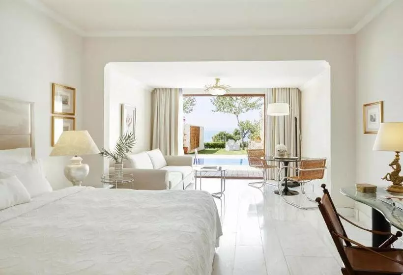 Suite with Pool, The Danai