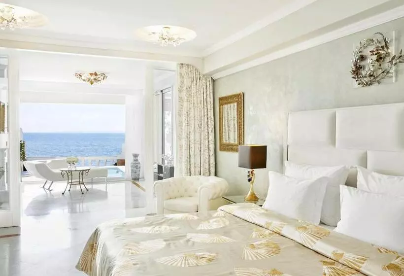 Suite with Pool, The Danai