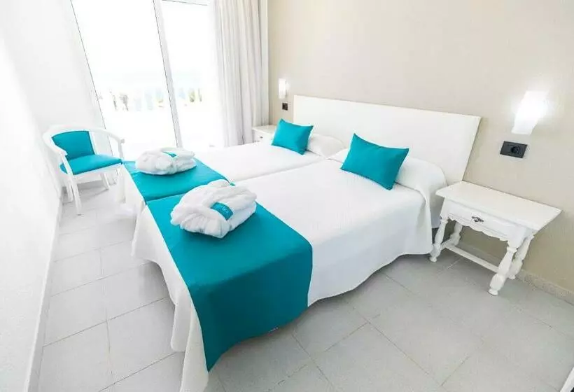 اتاق استاندارد سه نفره, Bluesea Lagos de Cesar