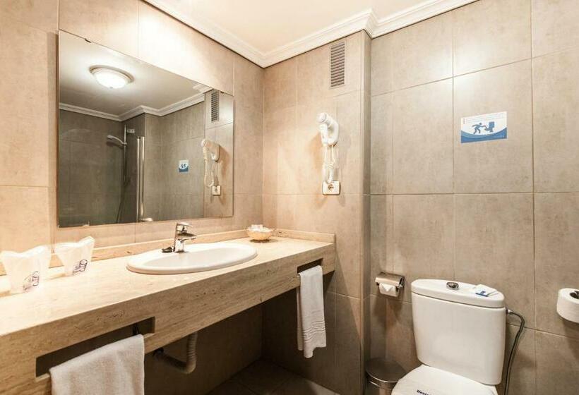 غرفة قياسية ثلاثية, Bluesea Lagos de Cesar