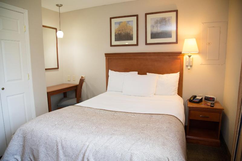 جناح, Candlewood Suites Huntersville Lake Norman Area, An Ihg