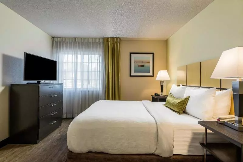 スタンダードスタジオ, Candlewood Suites Glen Allen Short Pump