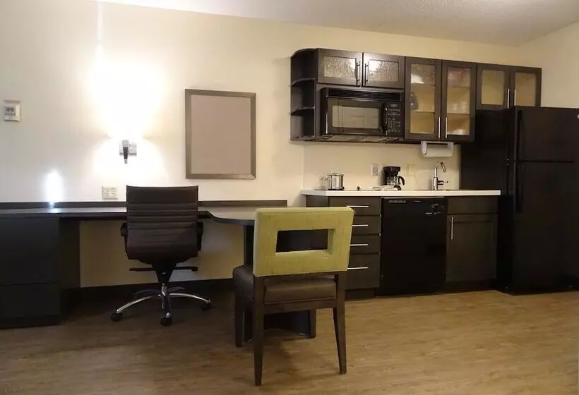 スタンダードスタジオ, Candlewood Suites Glen Allen Short Pump