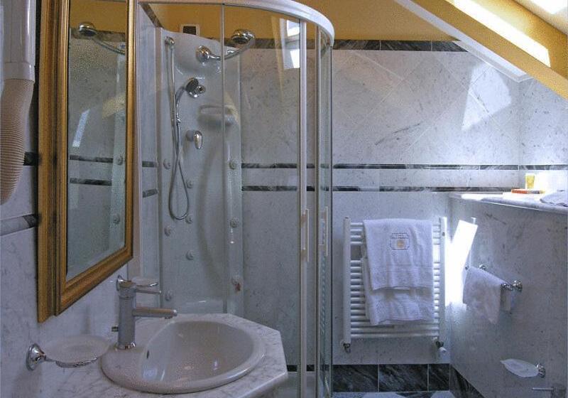 Superior room with lake view, Cannobio