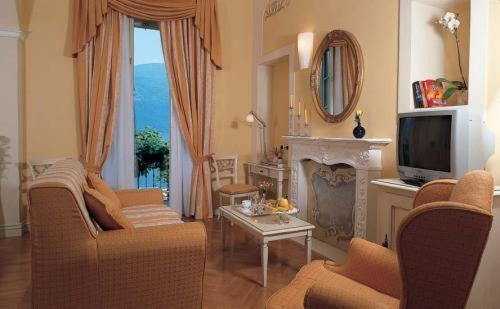 Suite with lake view, Cannobio