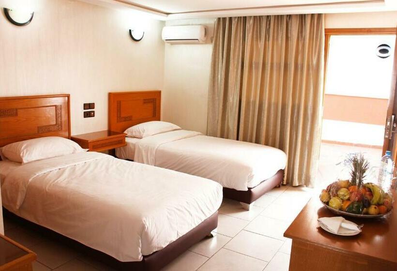 דירת משפחה, Club Almoggar Garden Beach