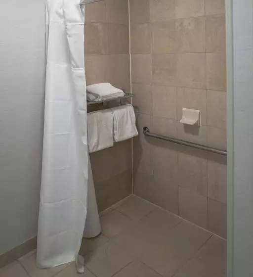 اتاق استاندارد برای معلولان, Courtyard Santa Fe