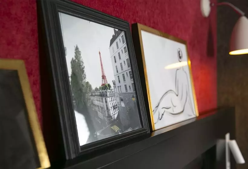 スーペリアールーム, De Neuville Arc De Triomphe