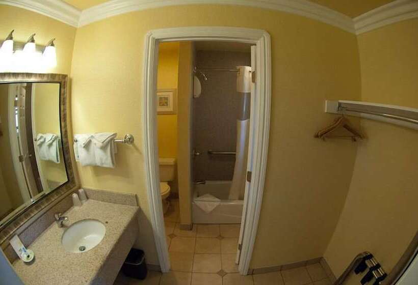 חדר סטנדרט שתי מיטות זוגיות, Deer Haven Inn