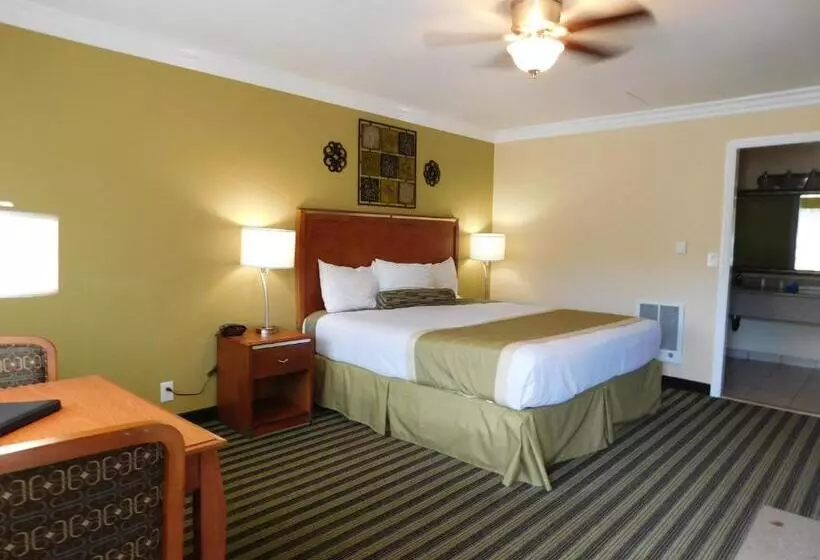اتاق استاندارد با تخت بزرگ, Deer Haven Inn