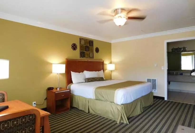 اتاق استاندارد با تخت بزرگ, Deer Haven Inn
