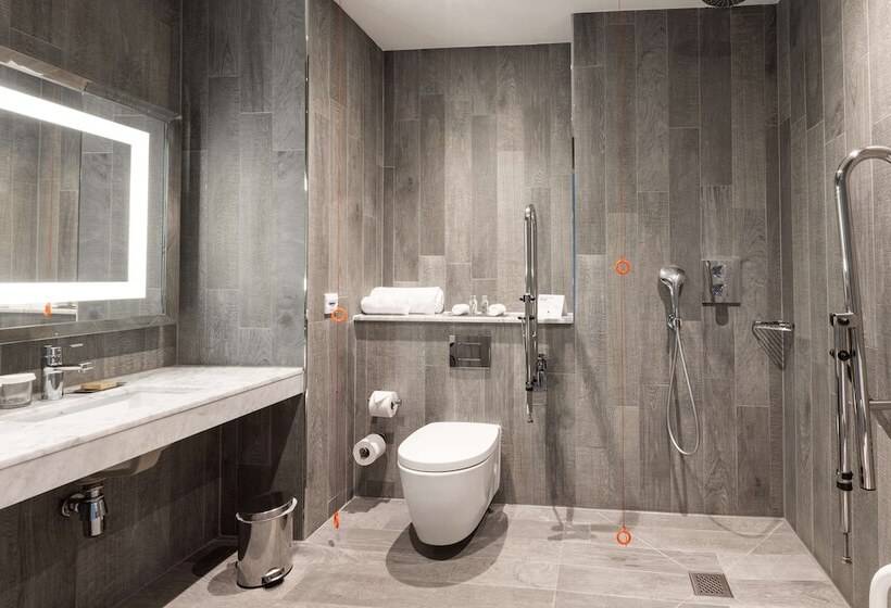 اتاق استاندارد برای معلولان, Doubletree By Hilton Edinburgh  Queensferry Crossing