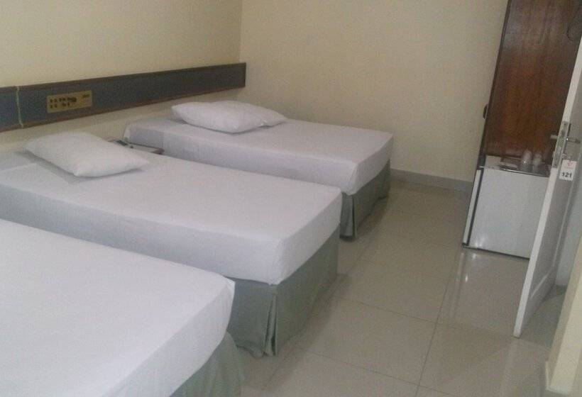 Номер Стандарт Трехместный, Estação Express