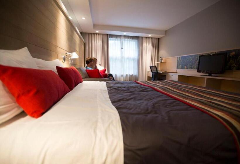 חדר סטנדרט עם מיטת קווין, Gite Du Montalbert Sepaq