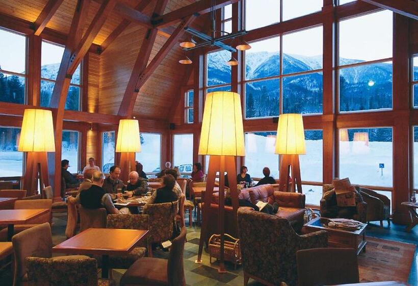 חדר סטנדרט נוף להרים, Gite Du Montalbert Sepaq