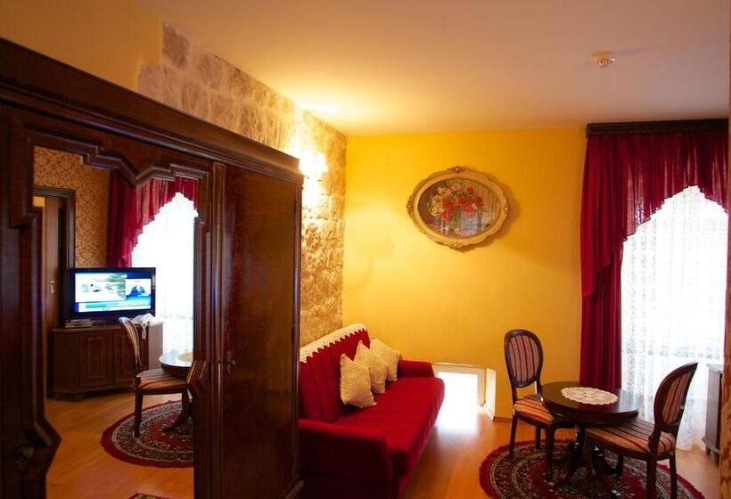 سوییت, Heritage Hotel Pasike