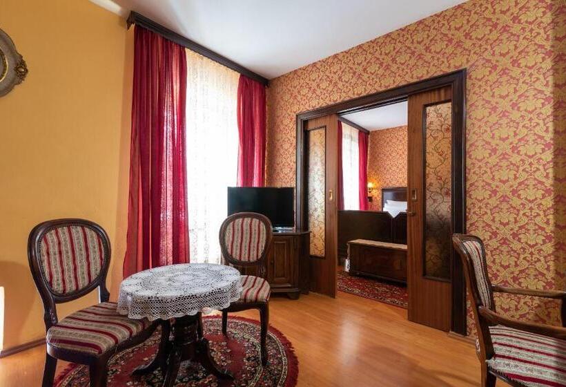 سوییت, Heritage Hotel Pasike