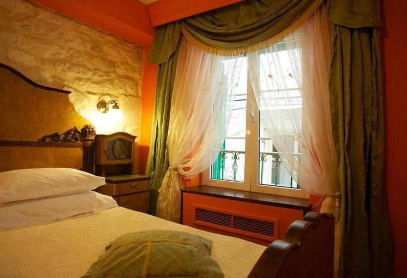 اتاق سوپریور, Heritage Hotel Pasike