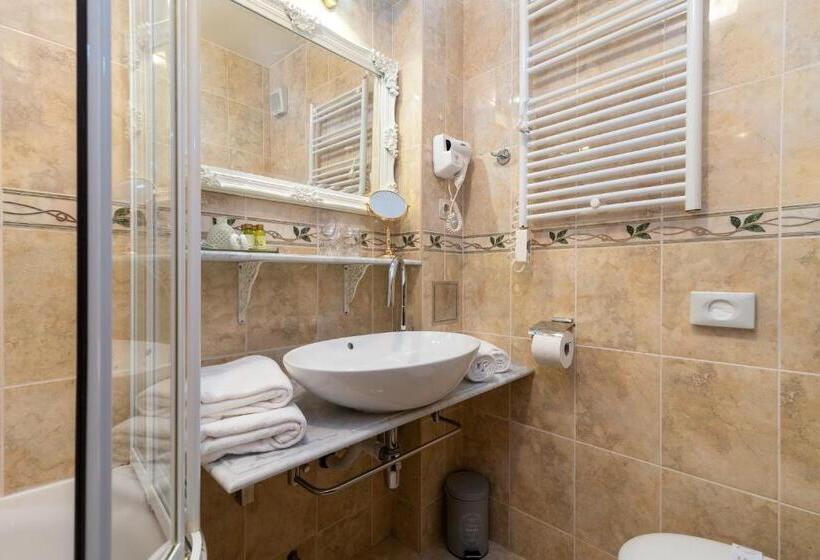 سوییت, Heritage Hotel Pasike