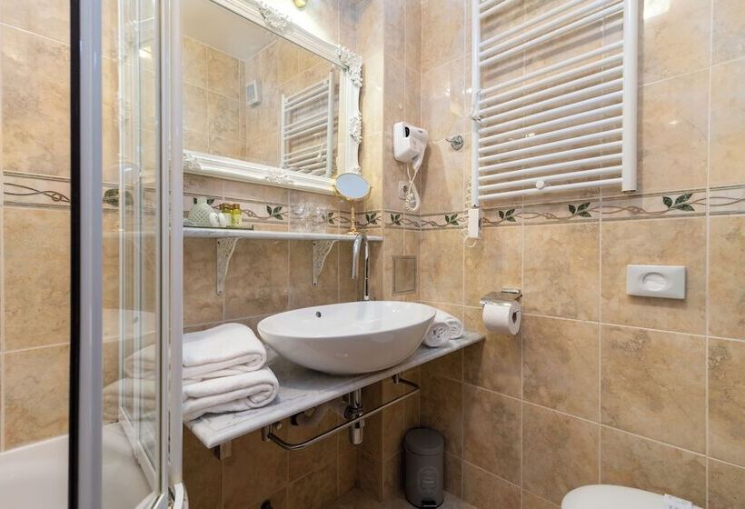 سوییت, Heritage Hotel Pasike