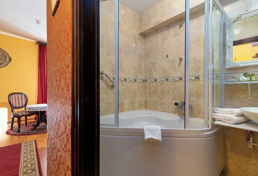 스위트, Heritage Hotel Pasike