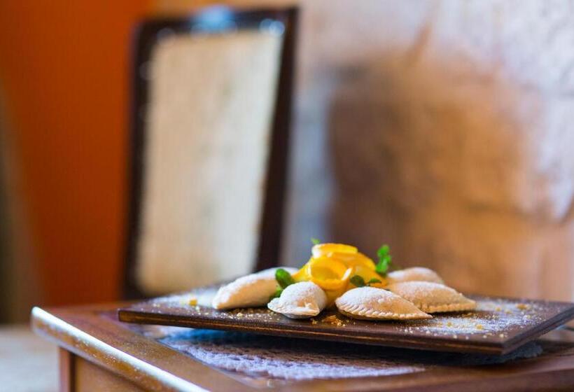 اتاق سوپریور, Heritage Hotel Pasike