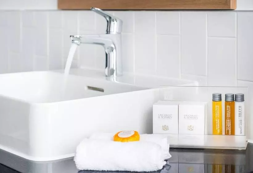 اتاق استاندارد, Holiday Inn Coventry M6, J2, An Ihg