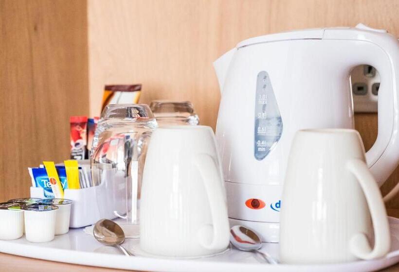 适合残疾人使用的标准间, Holiday Inn Coventry M6, J2, An Ihg