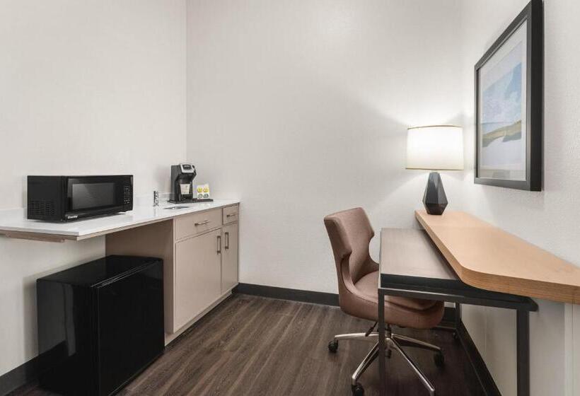 스탠다드 룸 킹사이즈 침대, Holiday Inn & Suites Bothell An Ihg