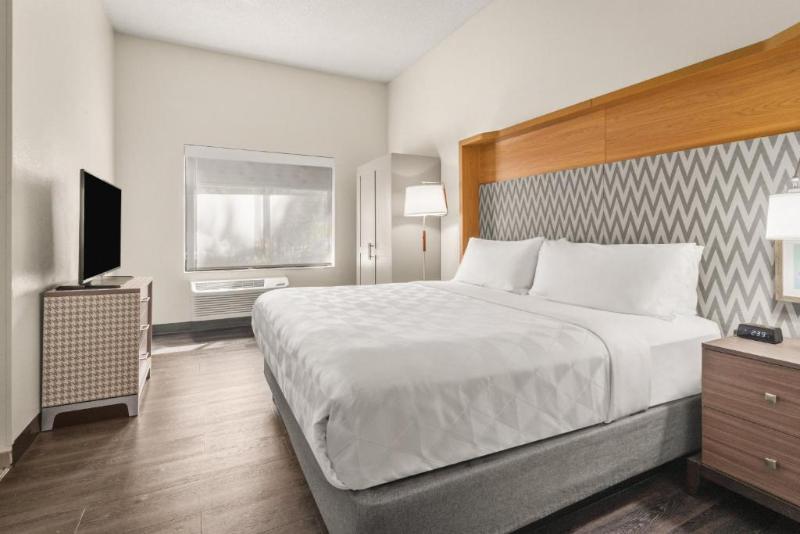 חדר סטנדרט עם מיטת קינג, Holiday Inn & Suites Bothell An Ihg