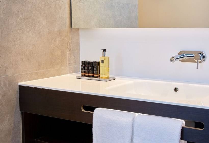 Номер Комфорт, Hyperion Hotel Basel