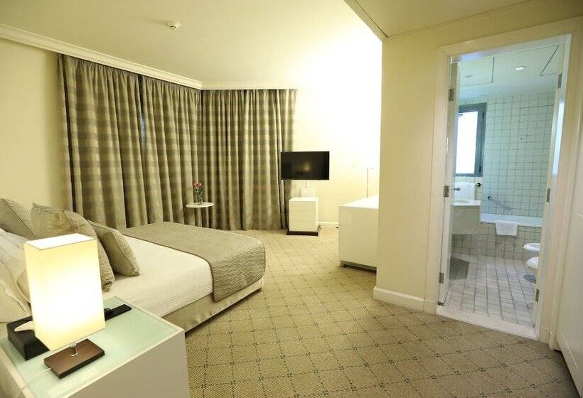 سوییت خانوادگی, Le Royal Hotel   Beirut