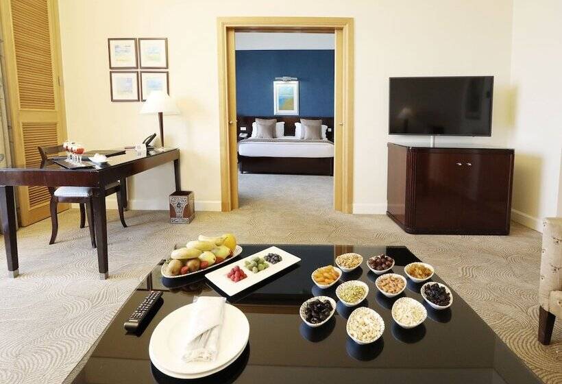 سوییت با چشم‌انداز دریا, Le Royal Hotel   Beirut