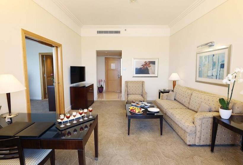 سوییت با چشم‌انداز دریا, Le Royal Hotel   Beirut