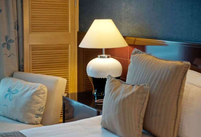 سوییت با چشم‌انداز دریا, Le Royal Hotel   Beirut