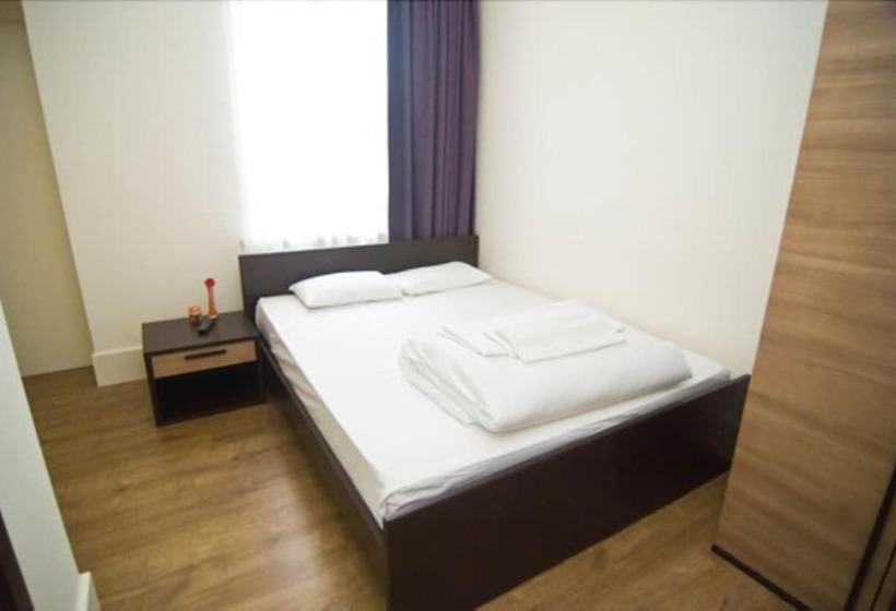 غرفة قياسية, The London Pembury