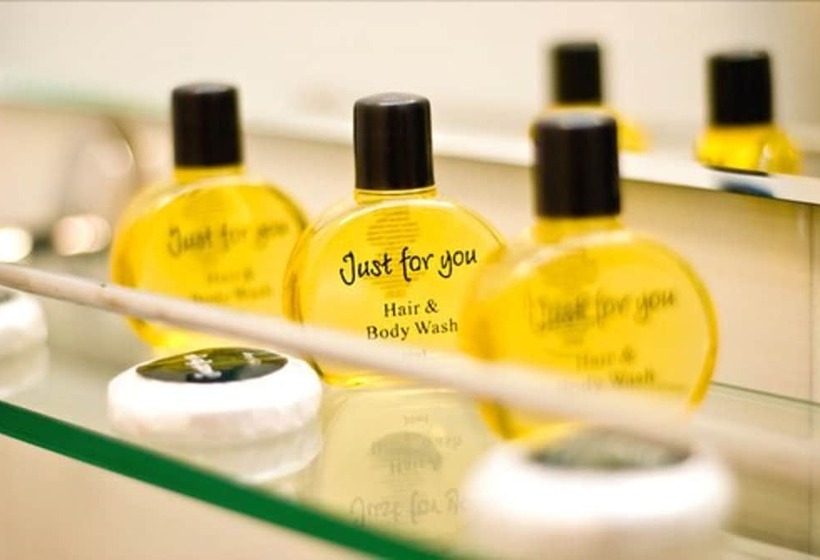 غرفة قياسية ثلاثية, The London Pembury