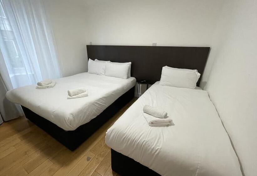 غرفة قياسية ثلاثية, The London Pembury