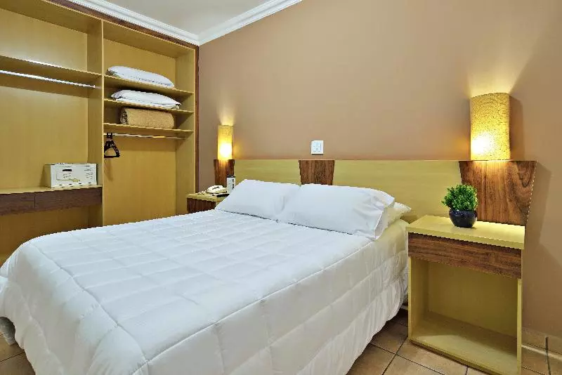 Huoneisto 1 Makuuhuone, Plaza Inn Flat Araxa