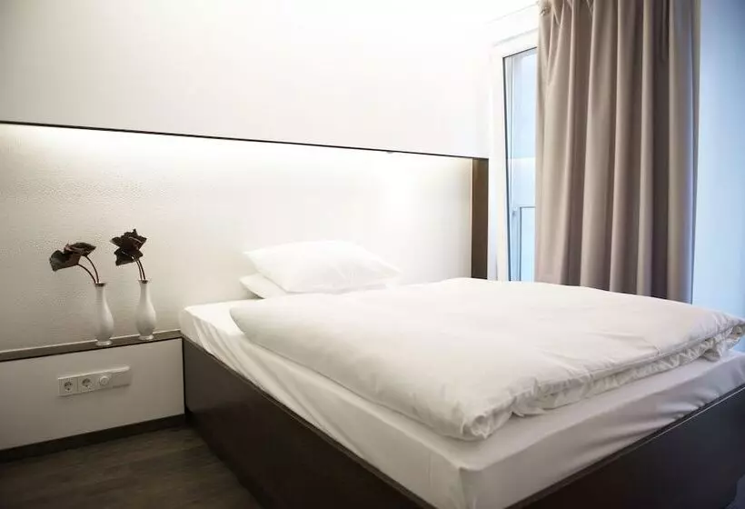 Standardzimmer, Q! Berlin
