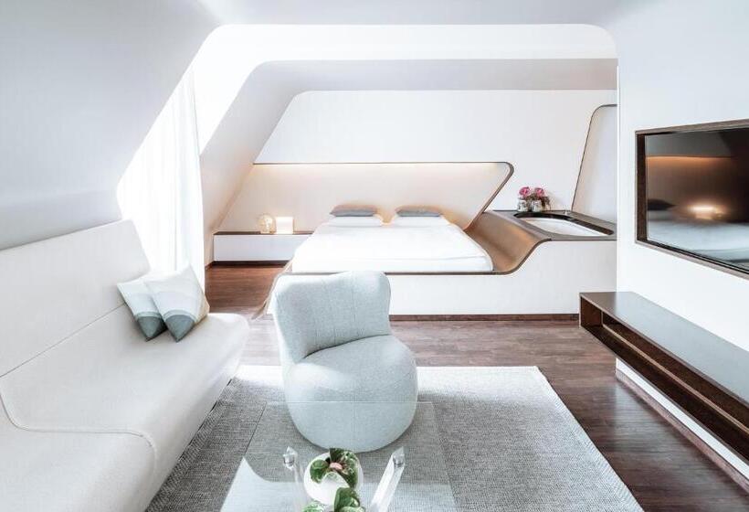 Standard Studio, Q! Berlin